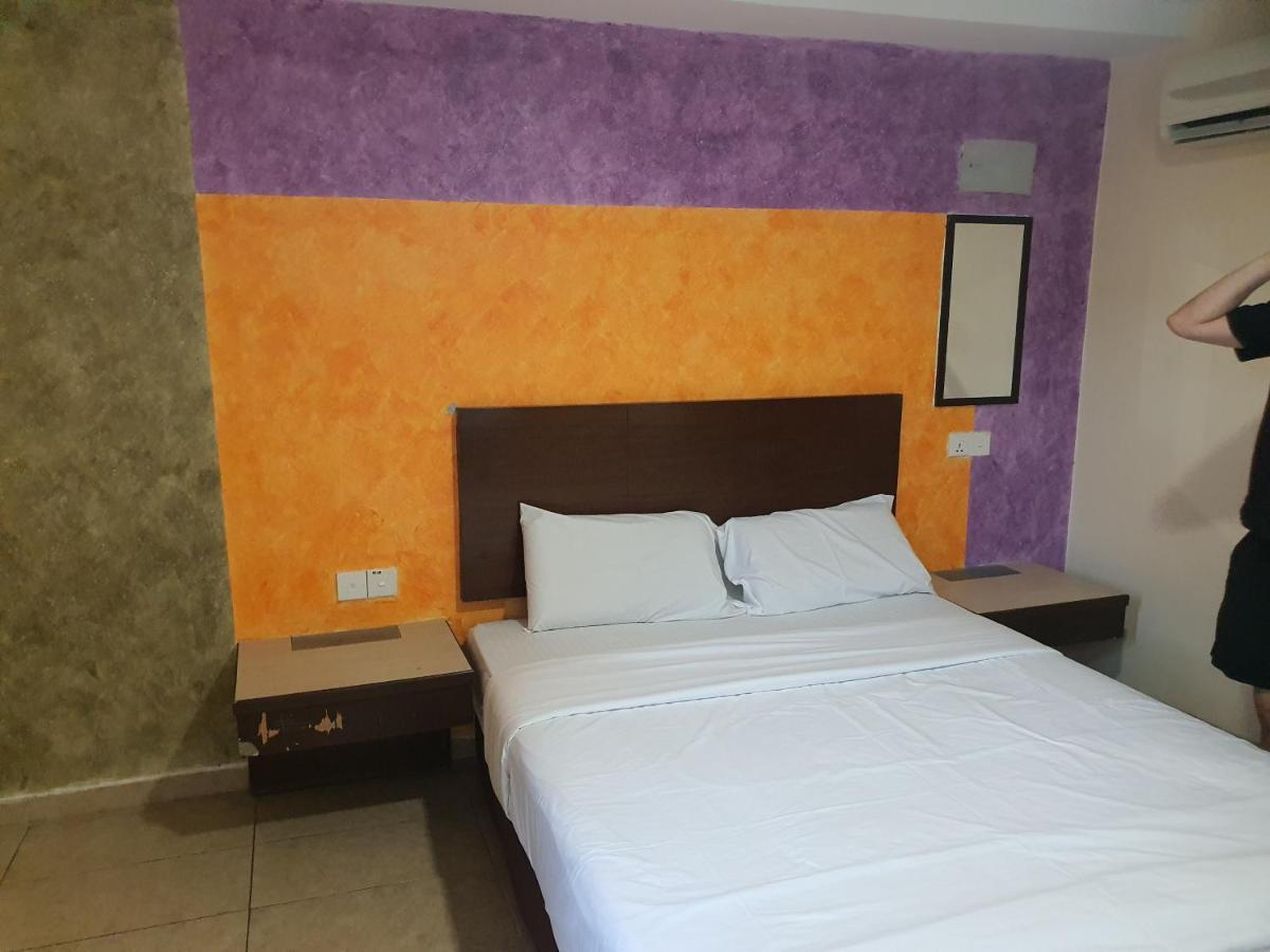 Avaria Boutique Hotel Malacca Exteriör bild